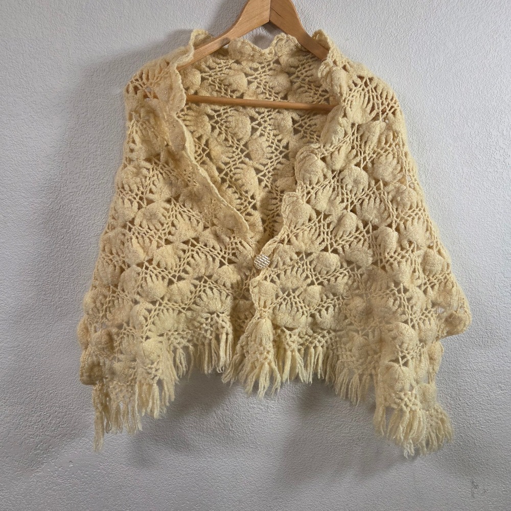 Vintage Crochet Capelet Shawl Cream Yellow Fringed Popcorn Knit Button Front